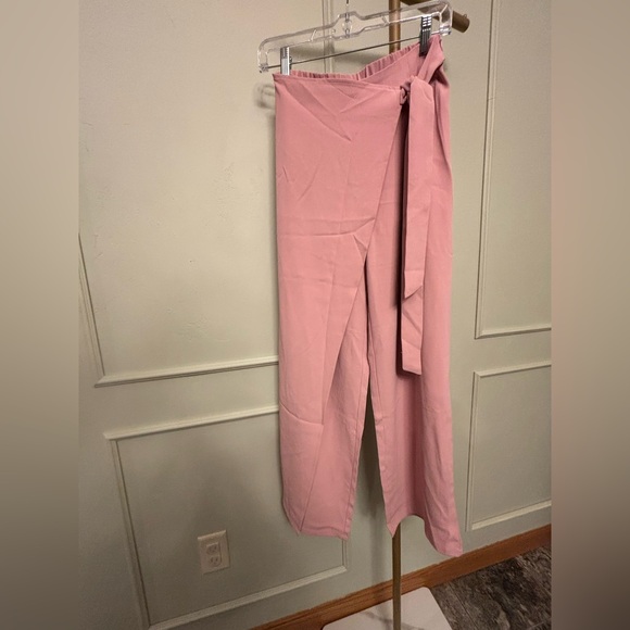 Halara Pink High Waisted Tie Side Wide Leg Pants Blush Pink NWT Small MSRP $65 - Picture 3 of 5